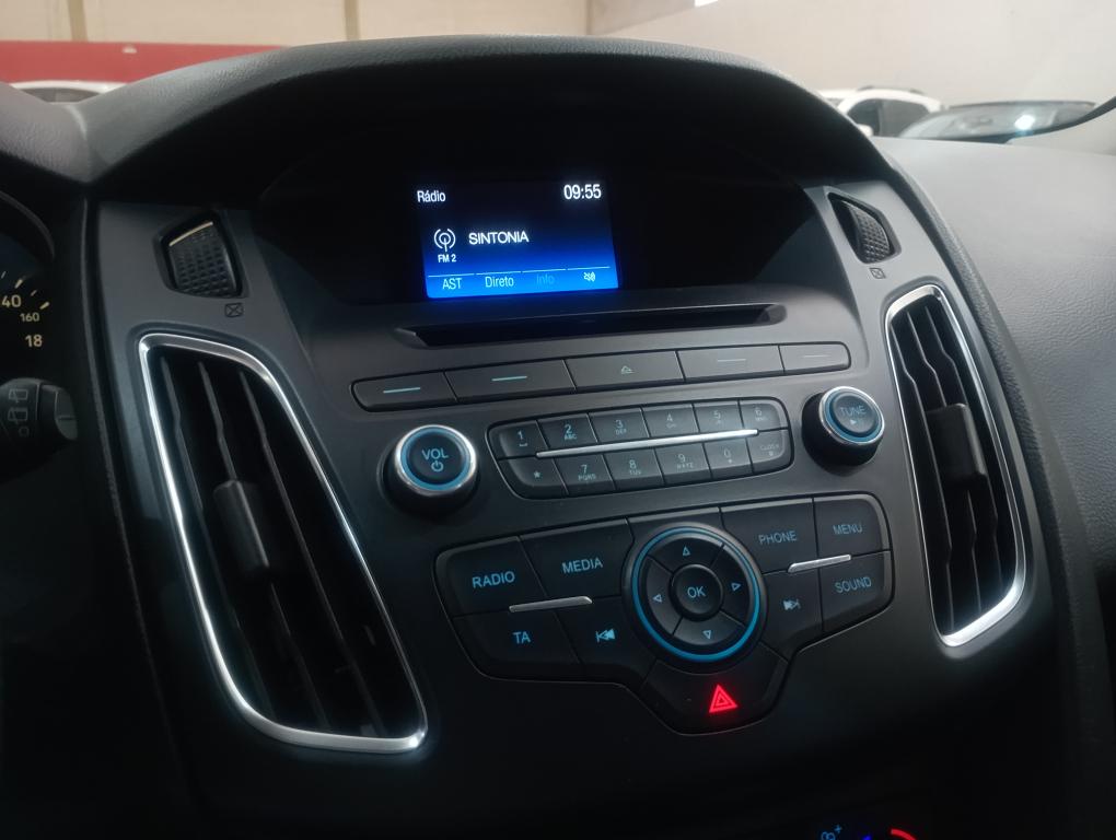 FORD Focus Hatch - Foto