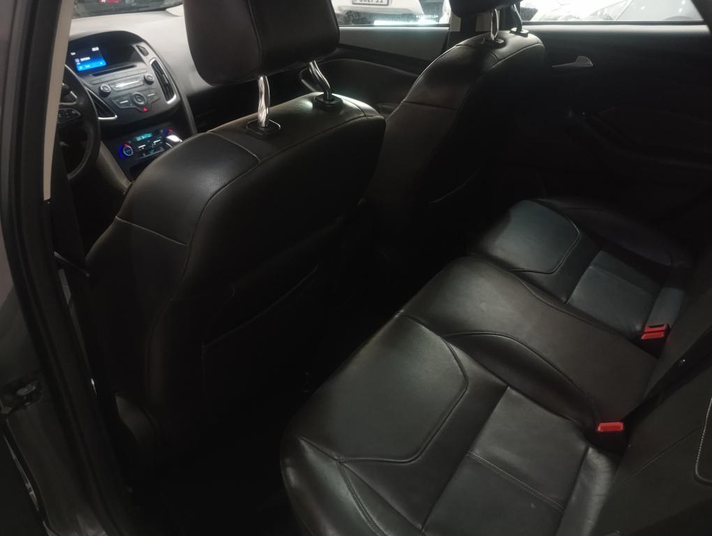 FORD Focus Hatch - Foto