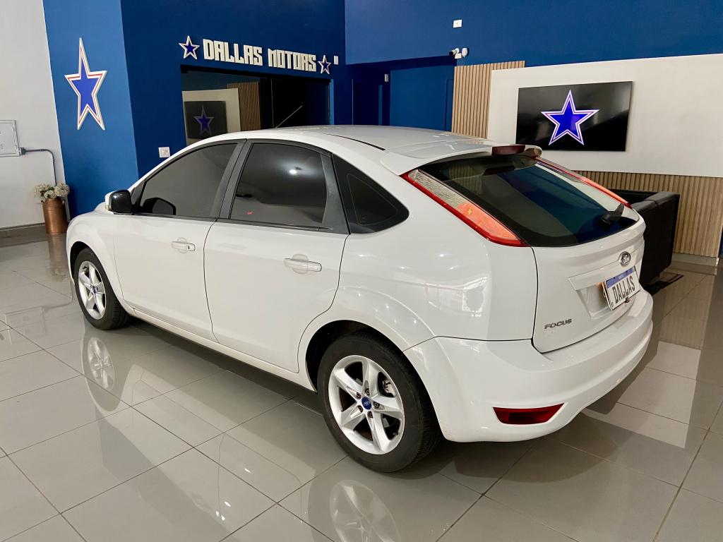 FORD Focus Hatch - Foto