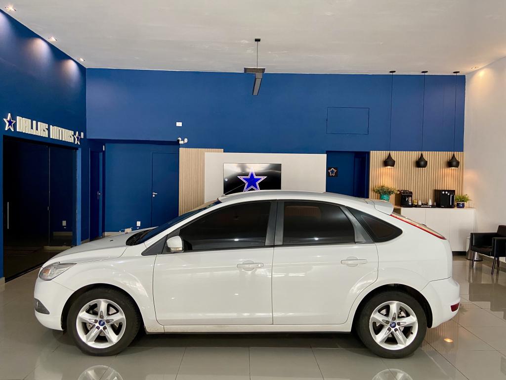 FORD Focus Hatch - Foto