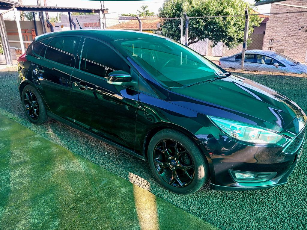 FORD Focus Hatch - Foto