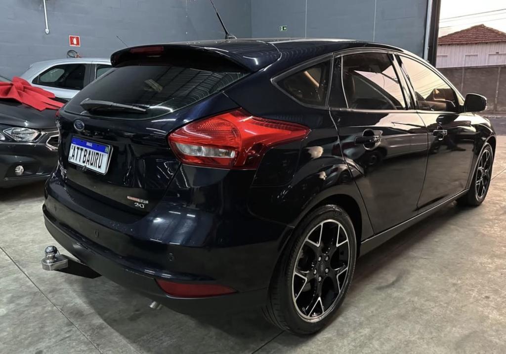 FORD Focus Hatch - Foto