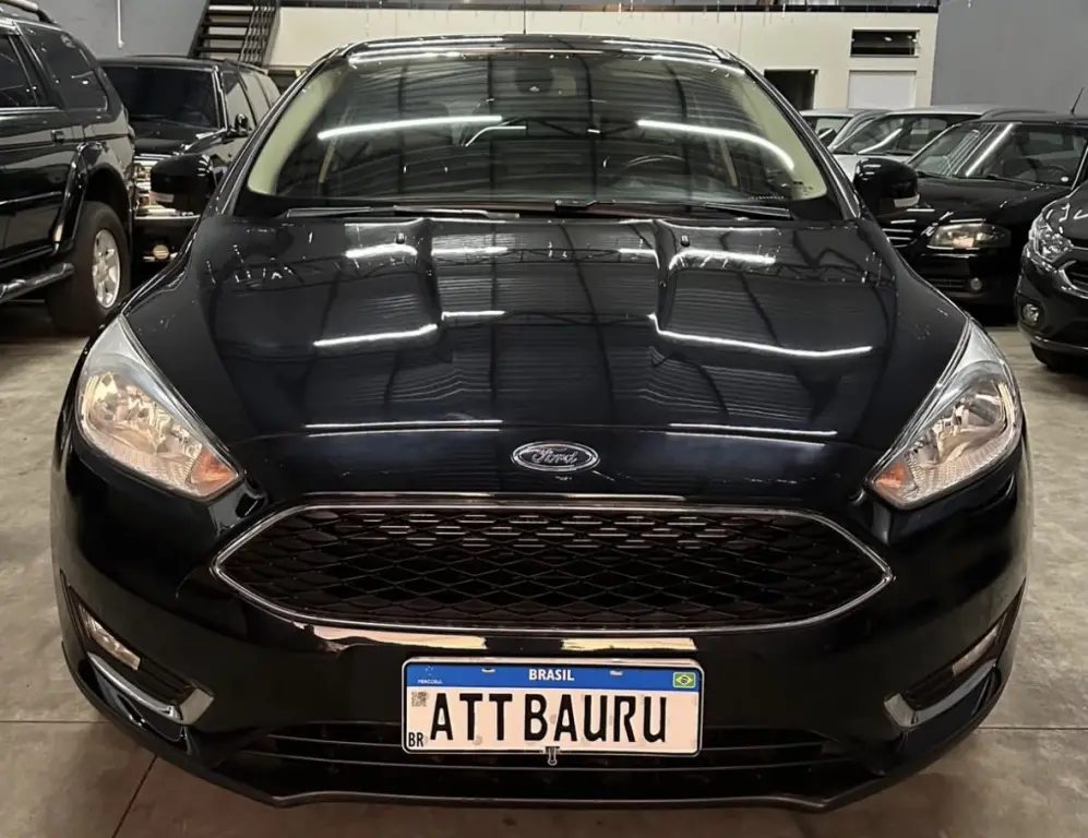 FORD Focus Hatch - Foto
