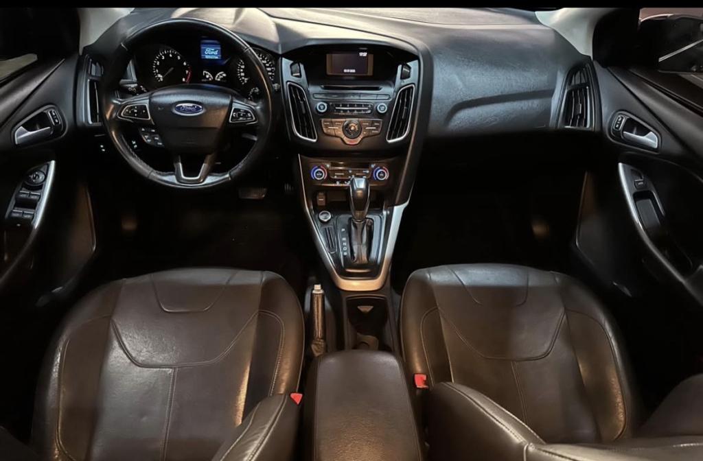 FORD Focus Hatch - Foto