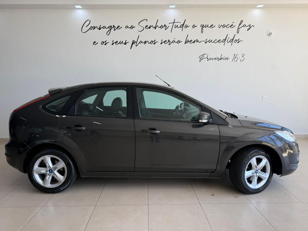 FORD Focus Hatch - Foto