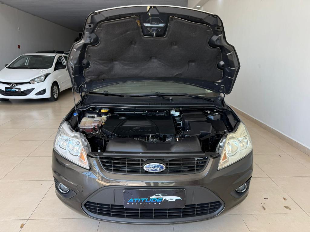 FORD Focus Hatch - Foto