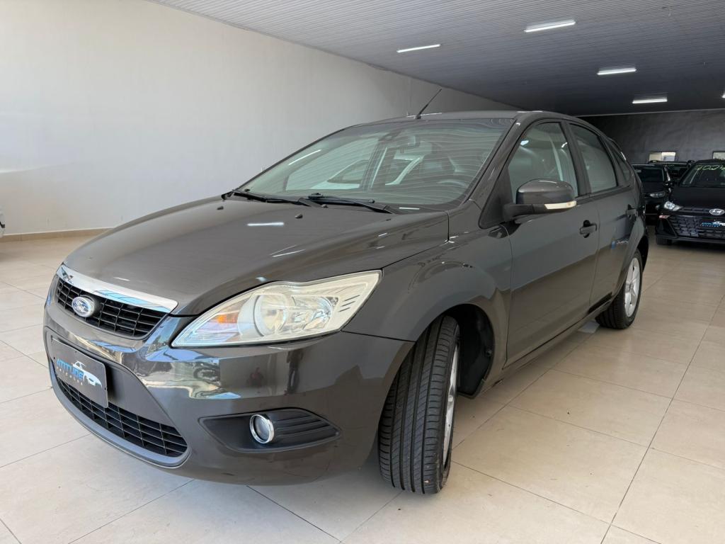 FORD Focus Hatch - Foto