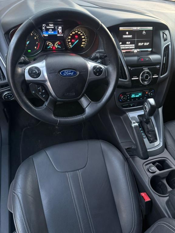 FORD Focus Hatch - Foto