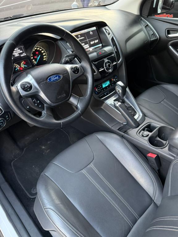 FORD Focus Hatch - Foto