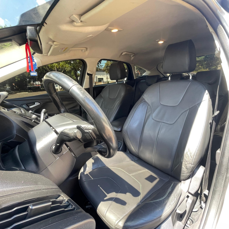 FORD Focus Hatch - Foto