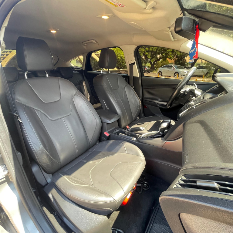 FORD Focus Hatch - Foto