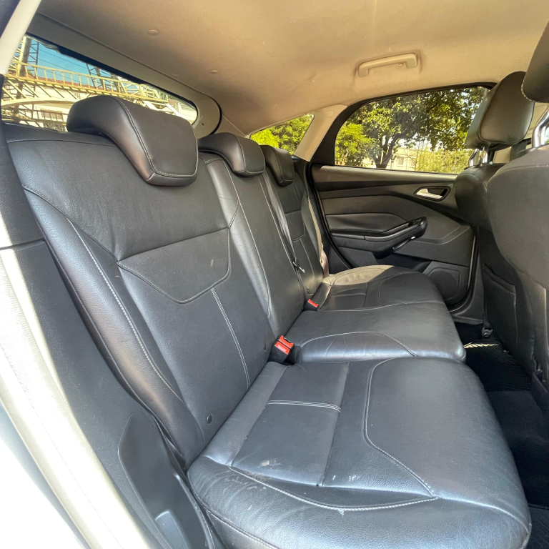 FORD Focus Hatch - Foto