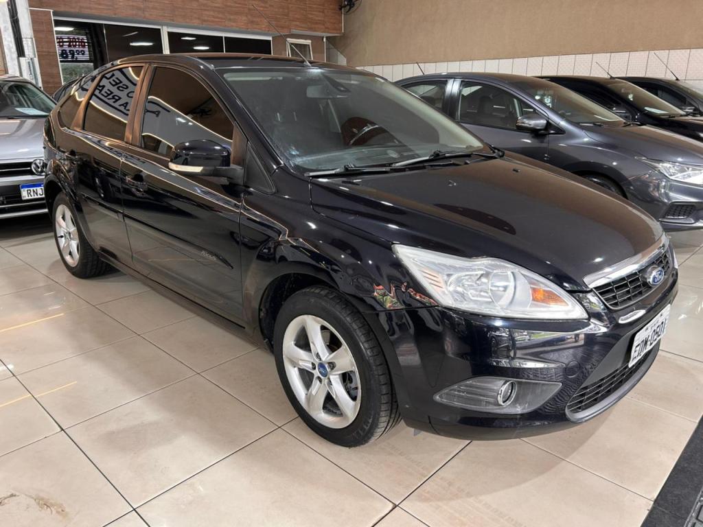 FORD Focus Hatch - Foto