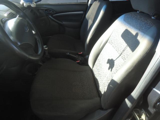 FORD Focus Hatch - Foto