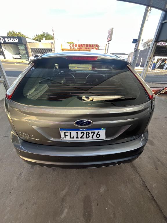 FORD Focus Hatch - Foto