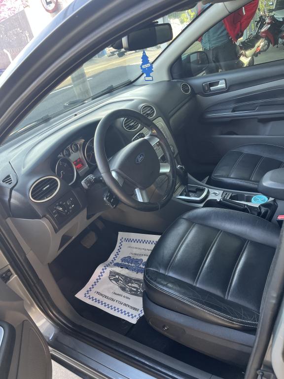 FORD Focus Hatch - Foto