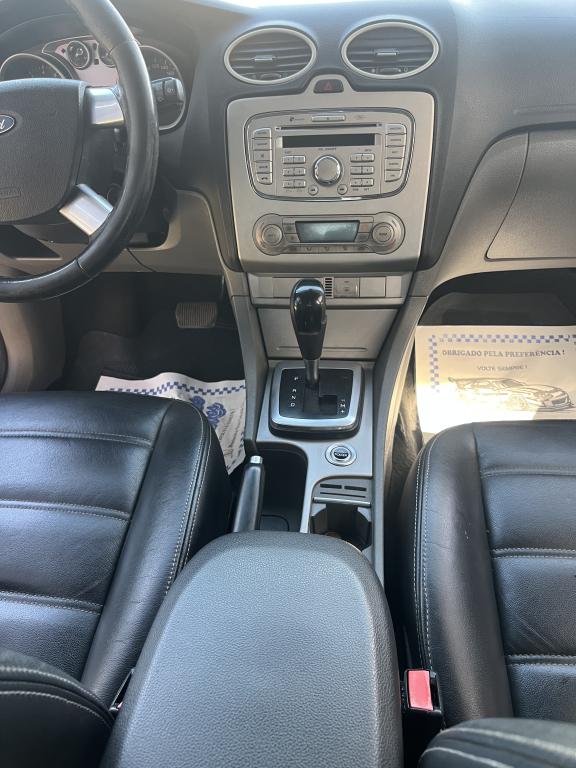 FORD Focus Hatch - Foto