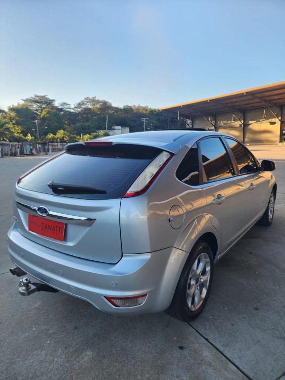 FORD Focus Hatch - Foto
