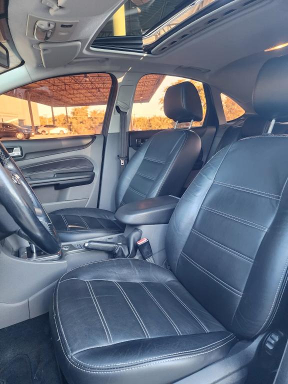 FORD Focus Hatch - Foto