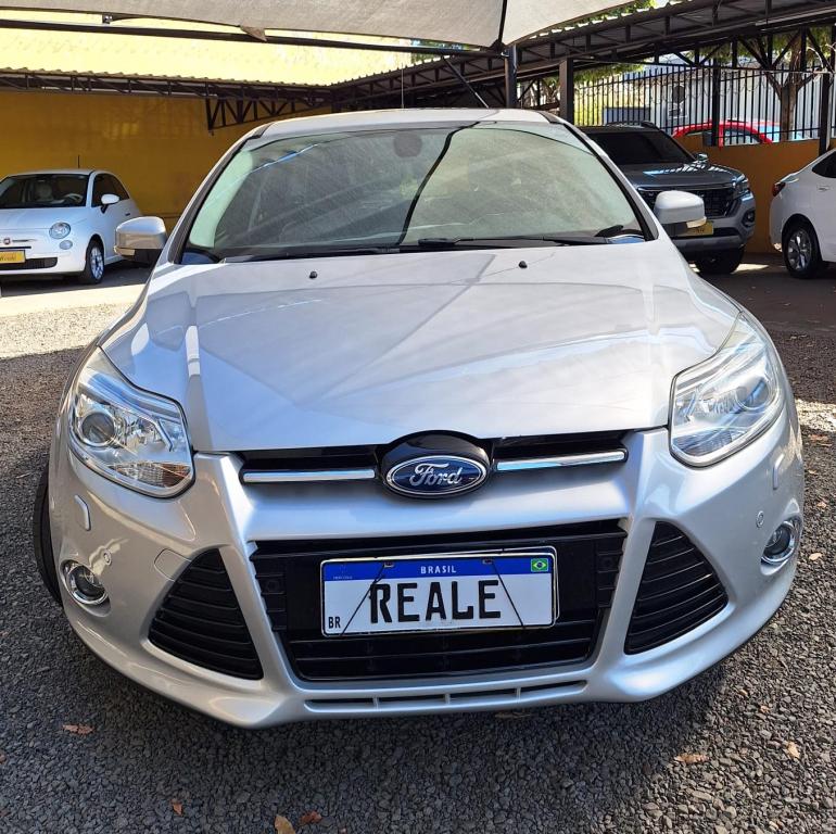 FORD Focus Hatch - Foto