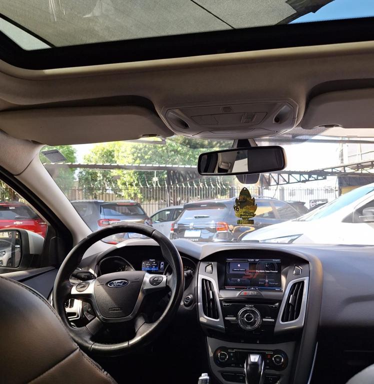 FORD Focus Hatch - Foto