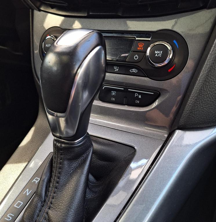 FORD Focus Hatch - Foto