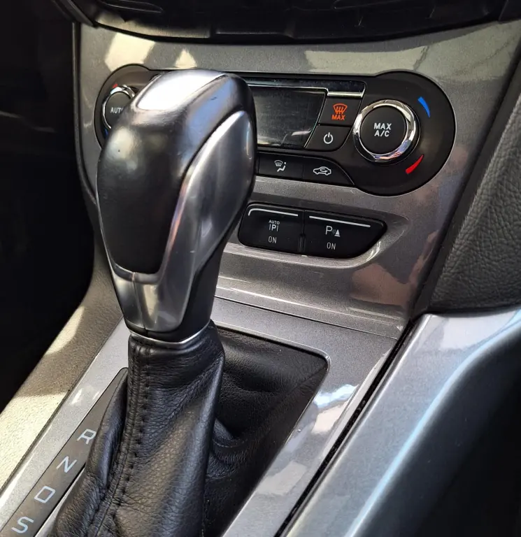 FORD Focus Hatch - Foto