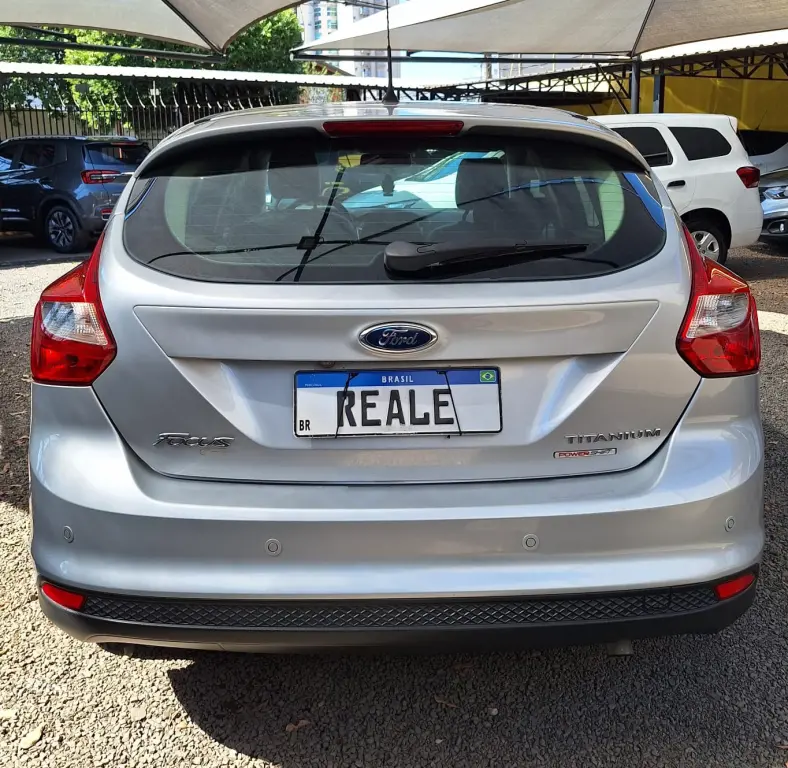 FORD Focus Hatch - Foto