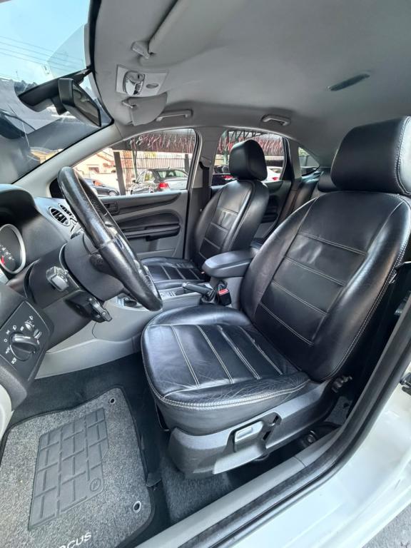 FORD Focus Hatch - Foto