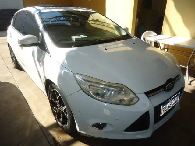 FORD Focus Hatch - Foto