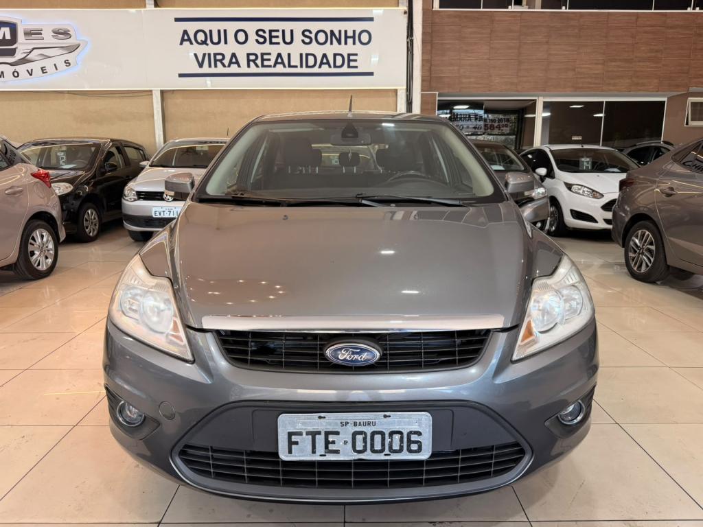 FORD Focus Hatch - Foto