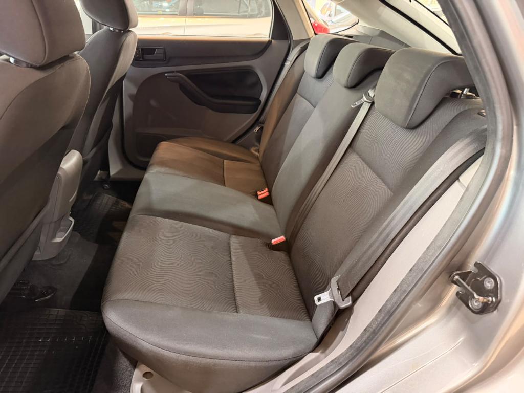 FORD Focus Hatch - Foto
