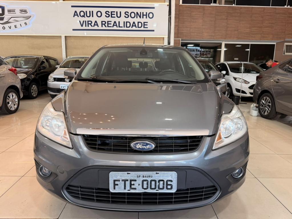 FORD Focus Hatch - Foto