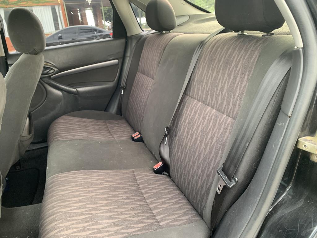 FORD Focus Sedan - Foto