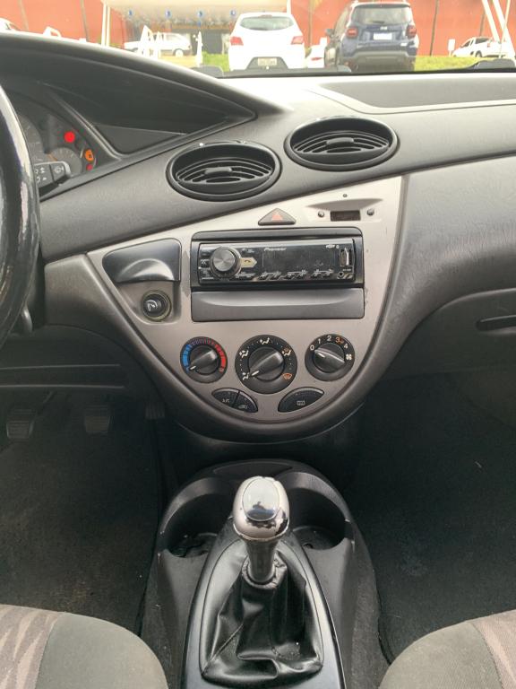 FORD Focus Sedan - Foto