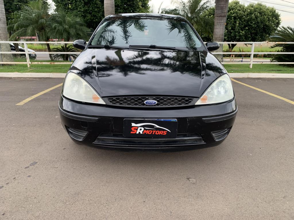 FORD Focus Sedan - Foto