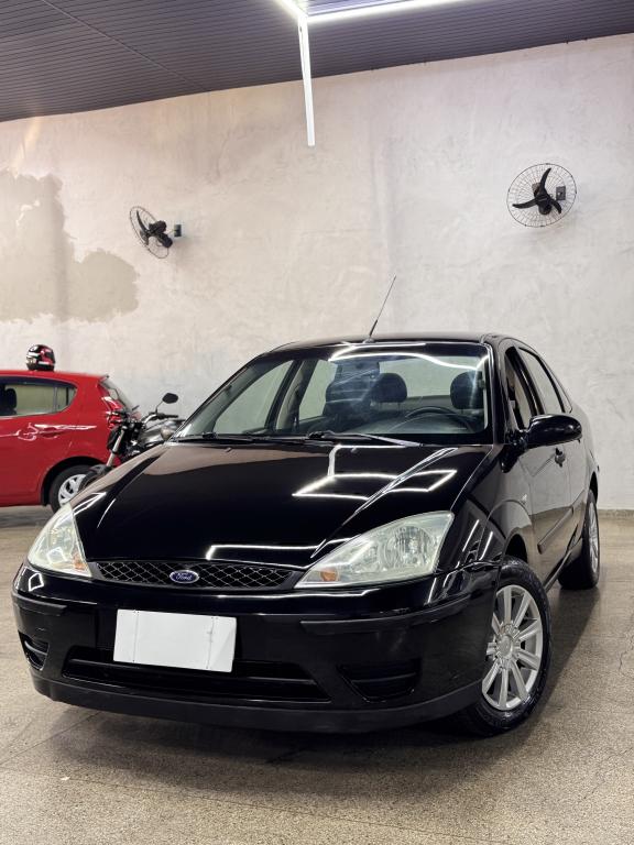 FORD Focus Sedan - Foto