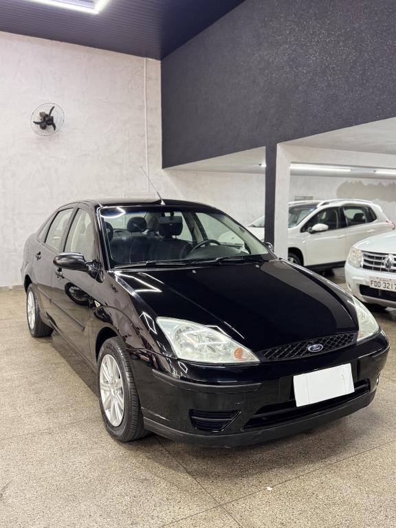 FORD Focus Sedan - Foto