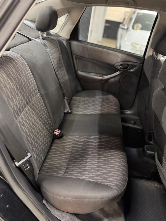FORD Focus Sedan - Foto