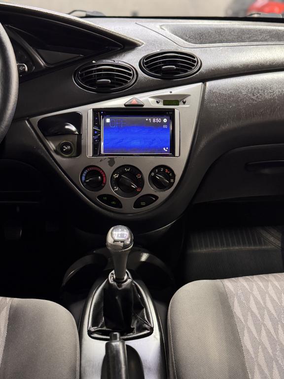 FORD Focus Sedan - Foto