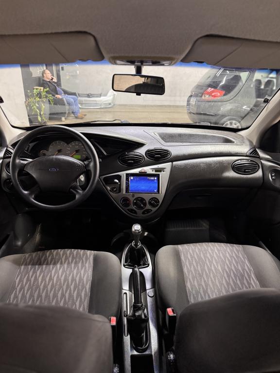 FORD Focus Sedan - Foto