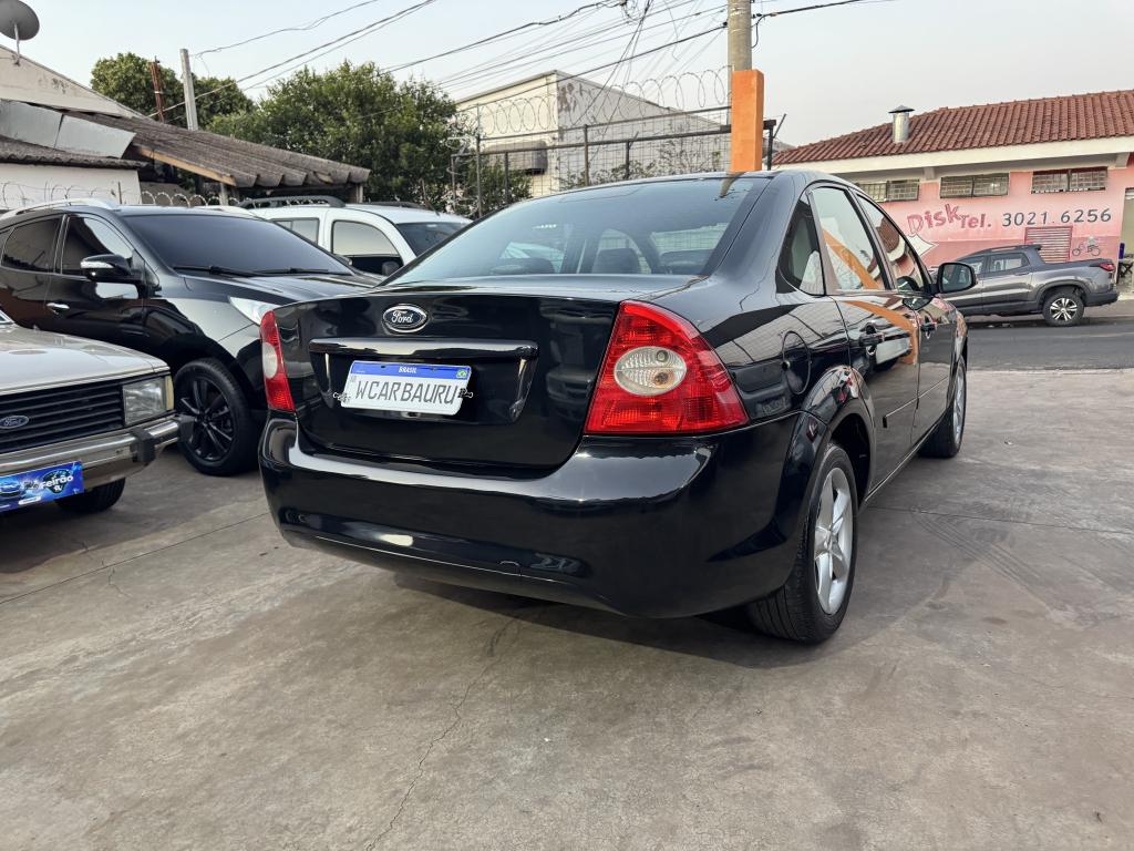 FORD Focus Sedan - Foto