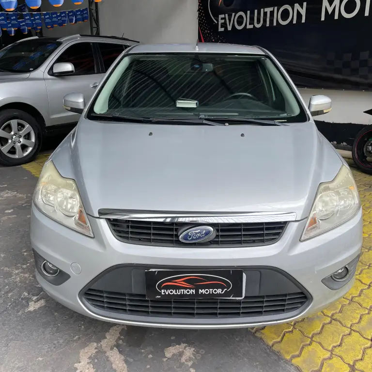 FORD Focus Sedan - Foto