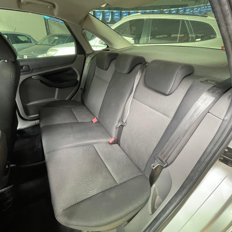 FORD Focus Sedan - Foto