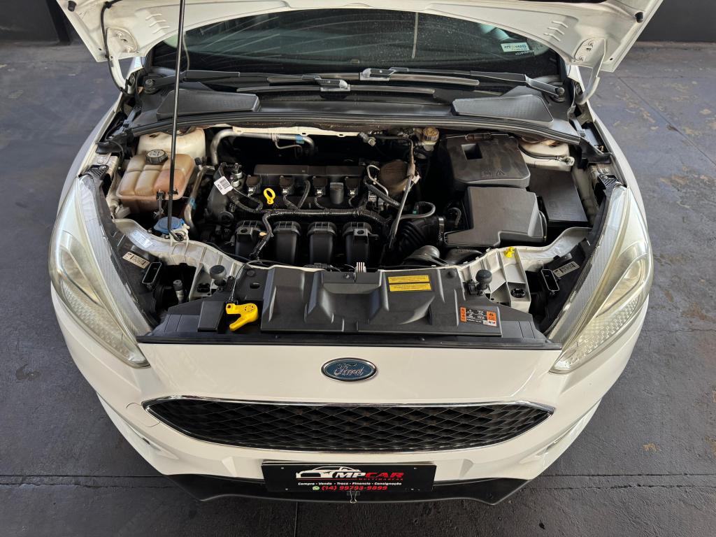 FORD Focus Sedan - Foto