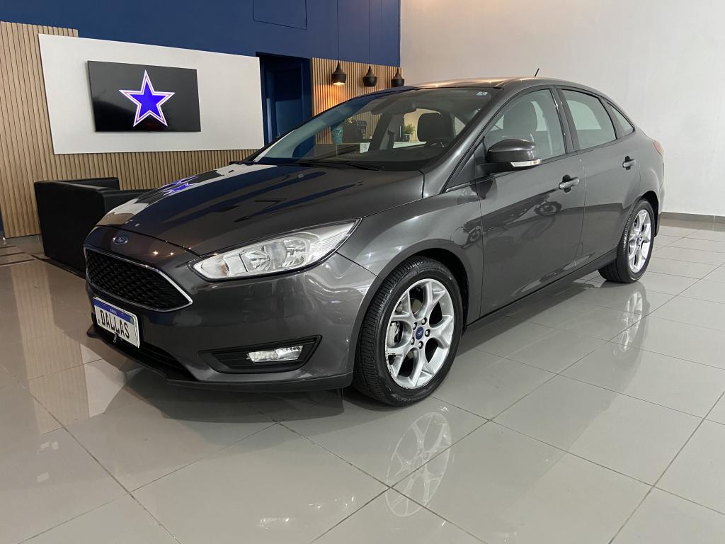 FORD Focus Sedan - Foto