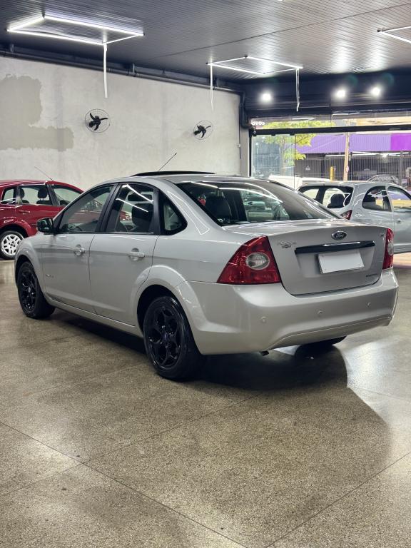 FORD Focus Sedan - Foto