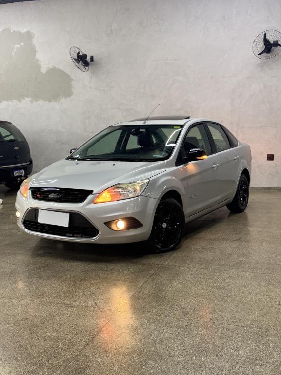 FORD Focus Sedan - Foto