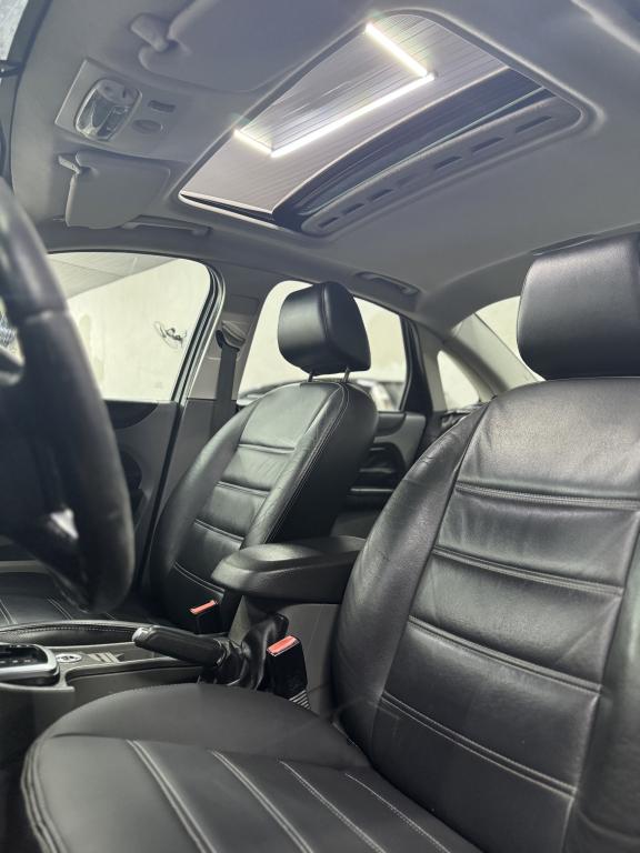 FORD Focus Sedan - Foto