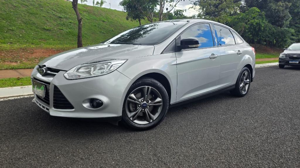 FORD Focus Sedan - Foto